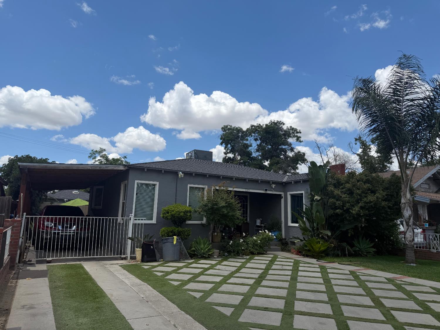 305 N Ferger Ave, Fresno, CA 93701