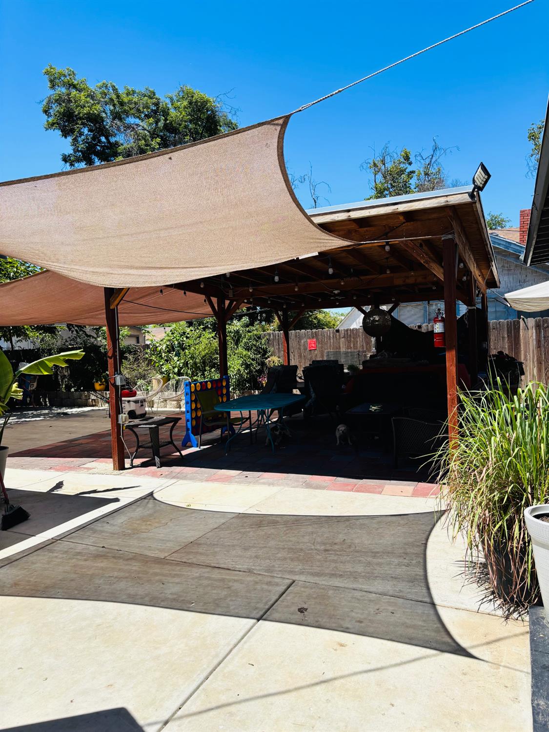 305 N Ferger Ave, Fresno, CA 93701