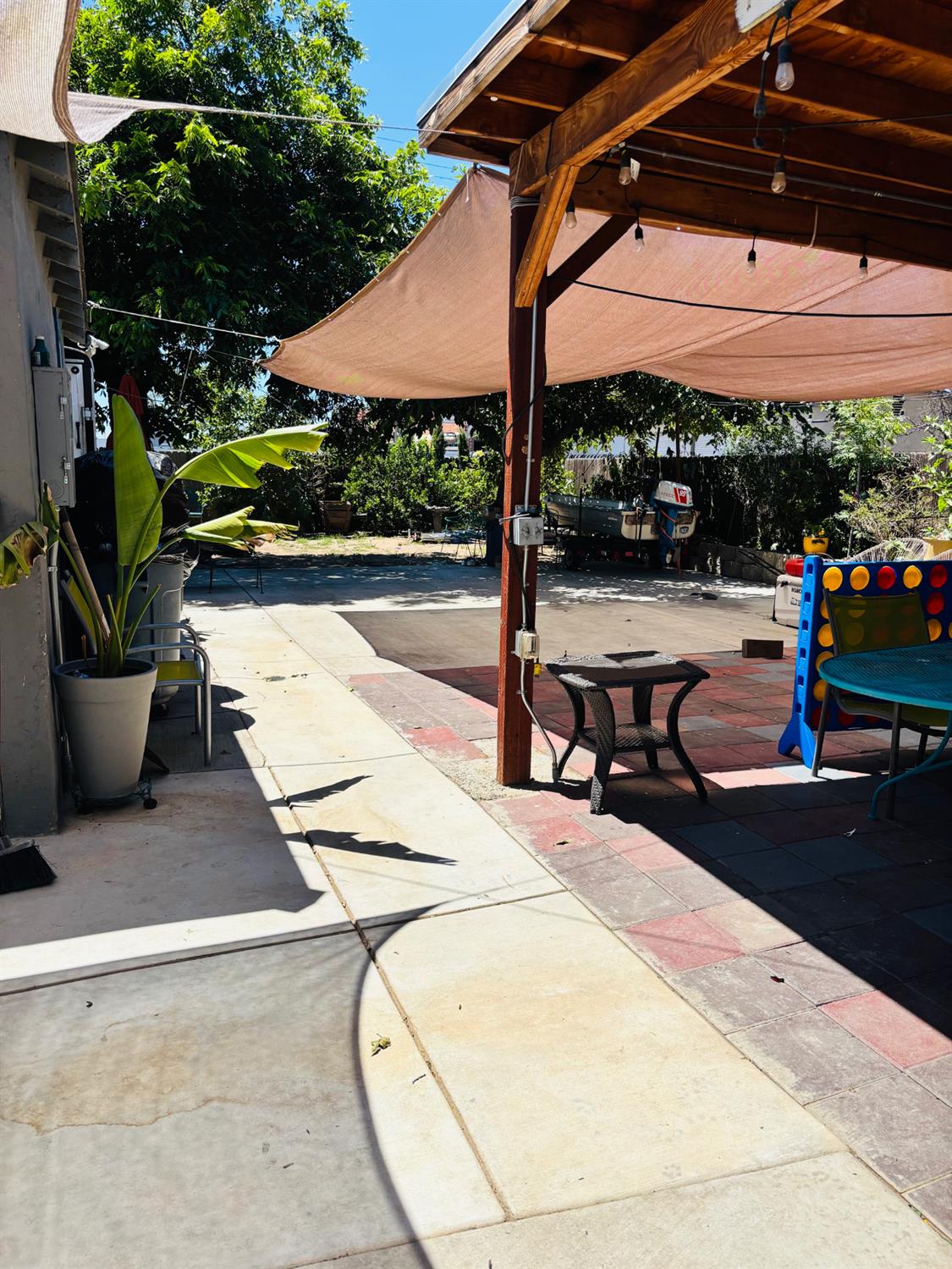 305 N Ferger Ave, Fresno, CA 93701