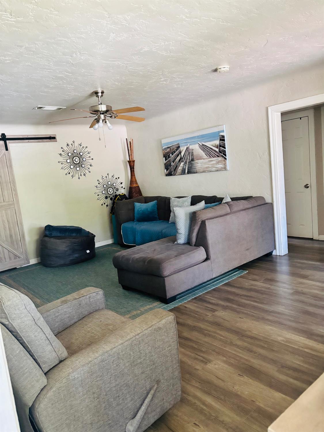 305 N Ferger Ave, Fresno, CA 93701