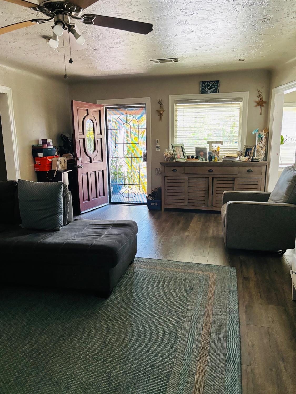 305 N Ferger Ave, Fresno, CA 93701