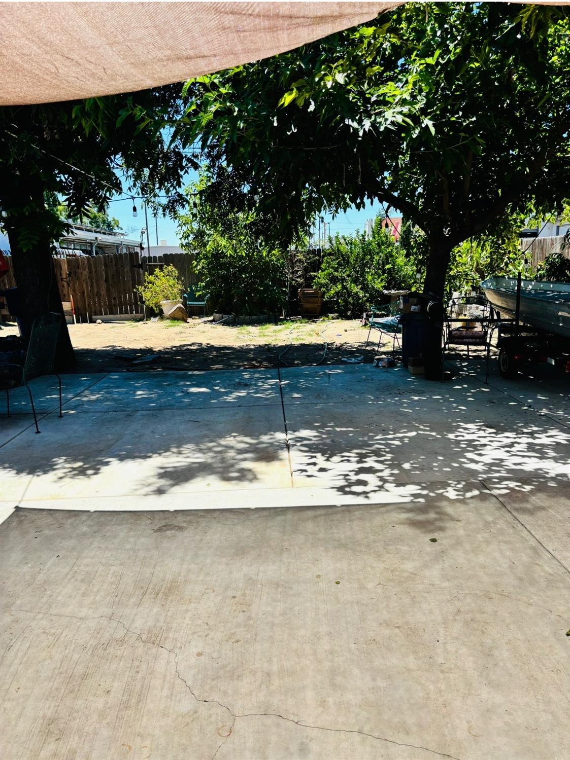 305 N Ferger Ave, Fresno, CA 93701