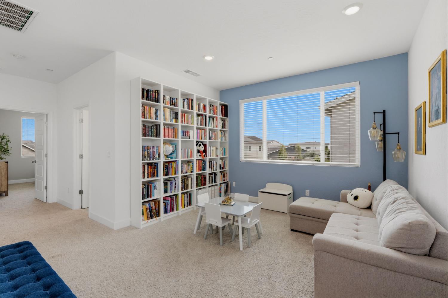 3742 N Encina, Visalia, CA 93291