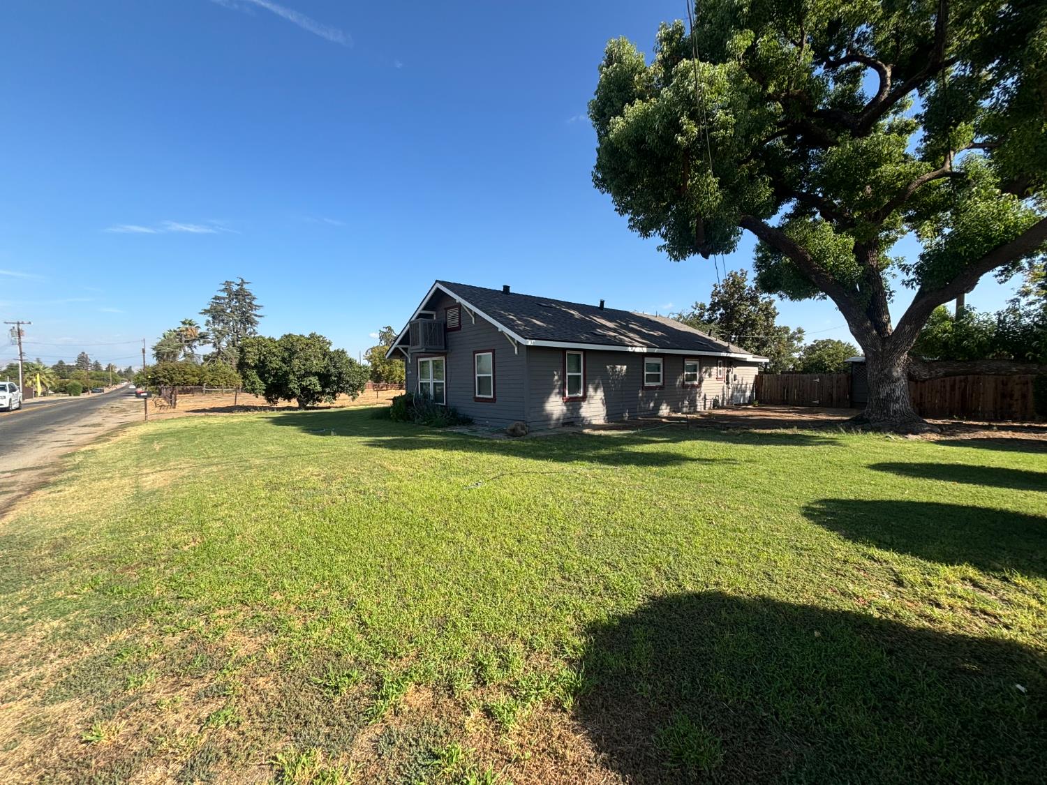 19317 E Parlier Ave, Reedley, CA 93654