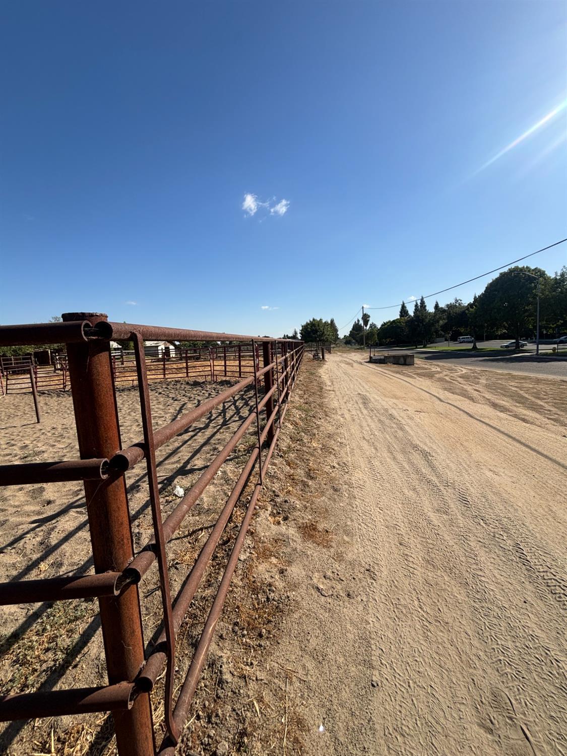 19317 E Parlier Ave, Reedley, CA 93654