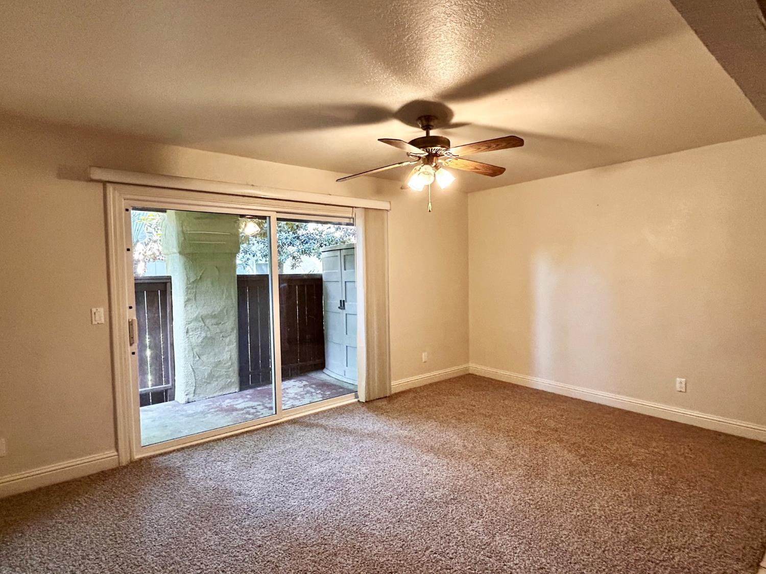 2881 Huntington Blvd #128, Fresno, CA 93721