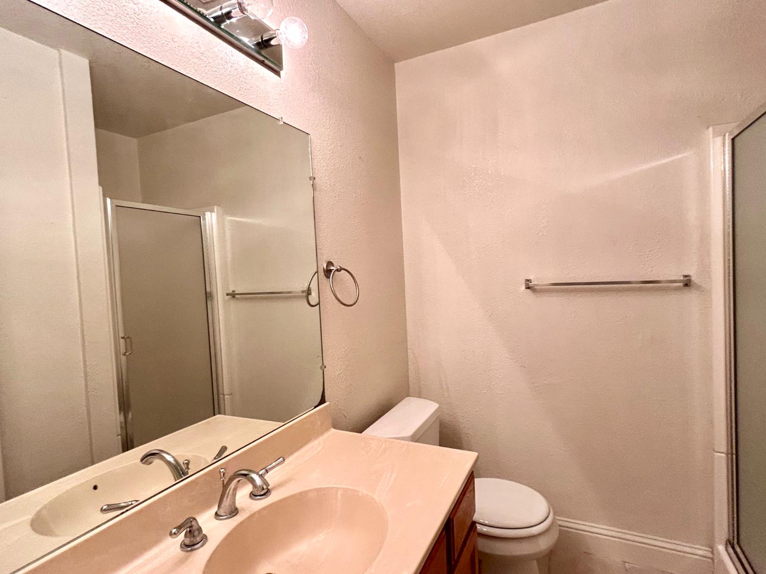 2881 Huntington Blvd #128, Fresno, CA 93721