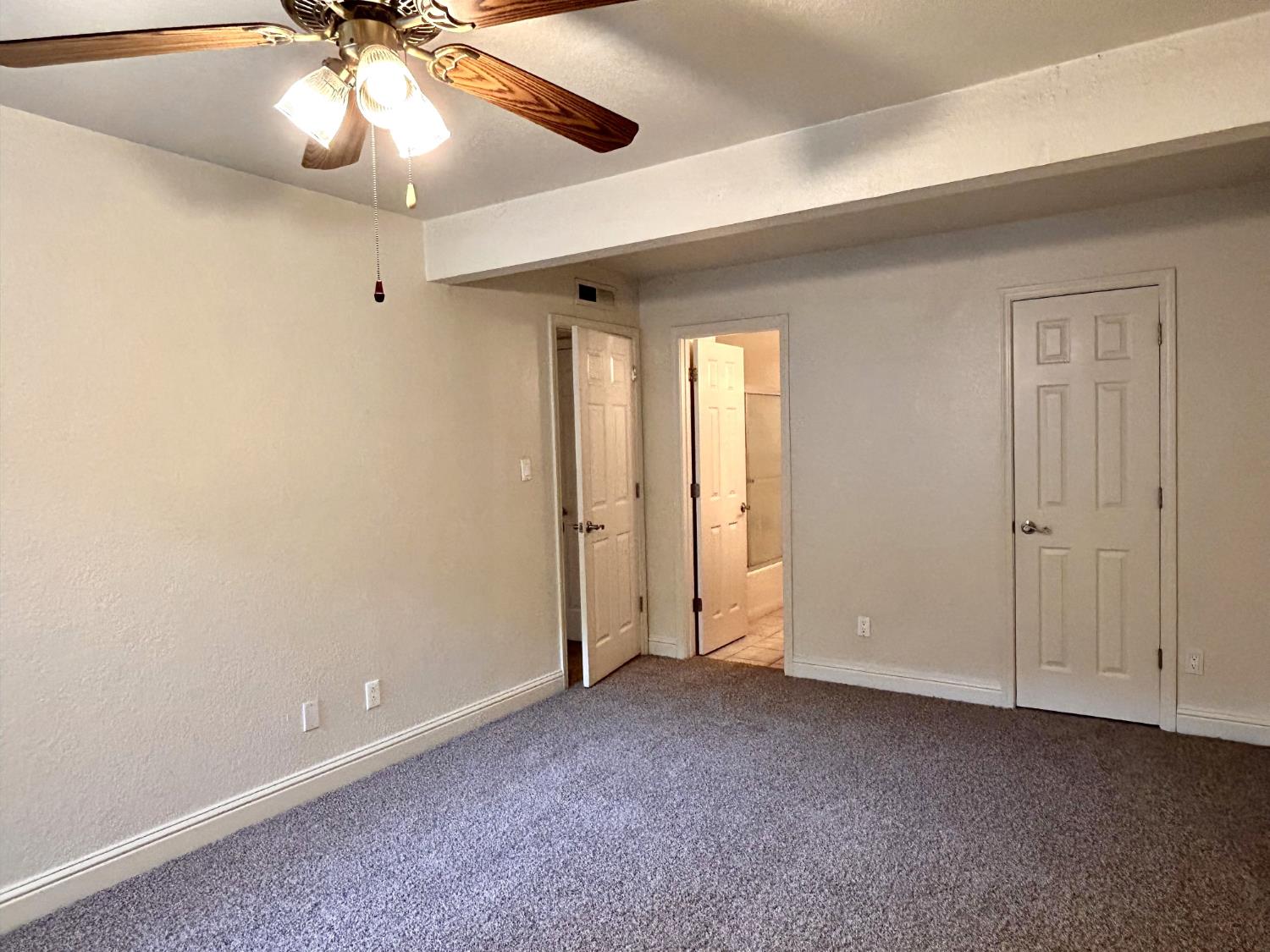 2881 Huntington Blvd #128, Fresno, CA 93721