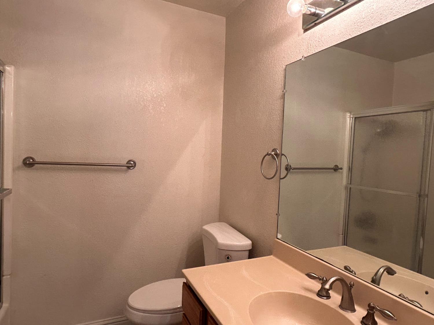 2881 Huntington Blvd #128, Fresno, CA 93721
