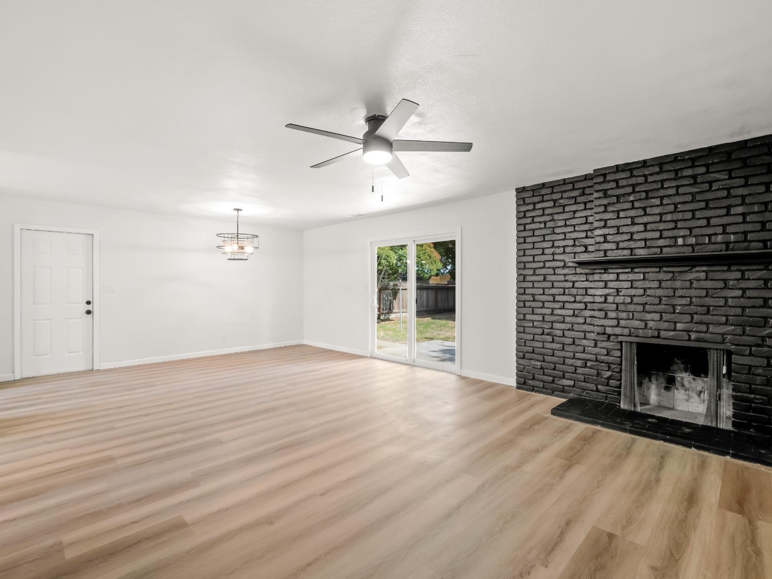 4046 E Cortland, Fresno, CA 93726