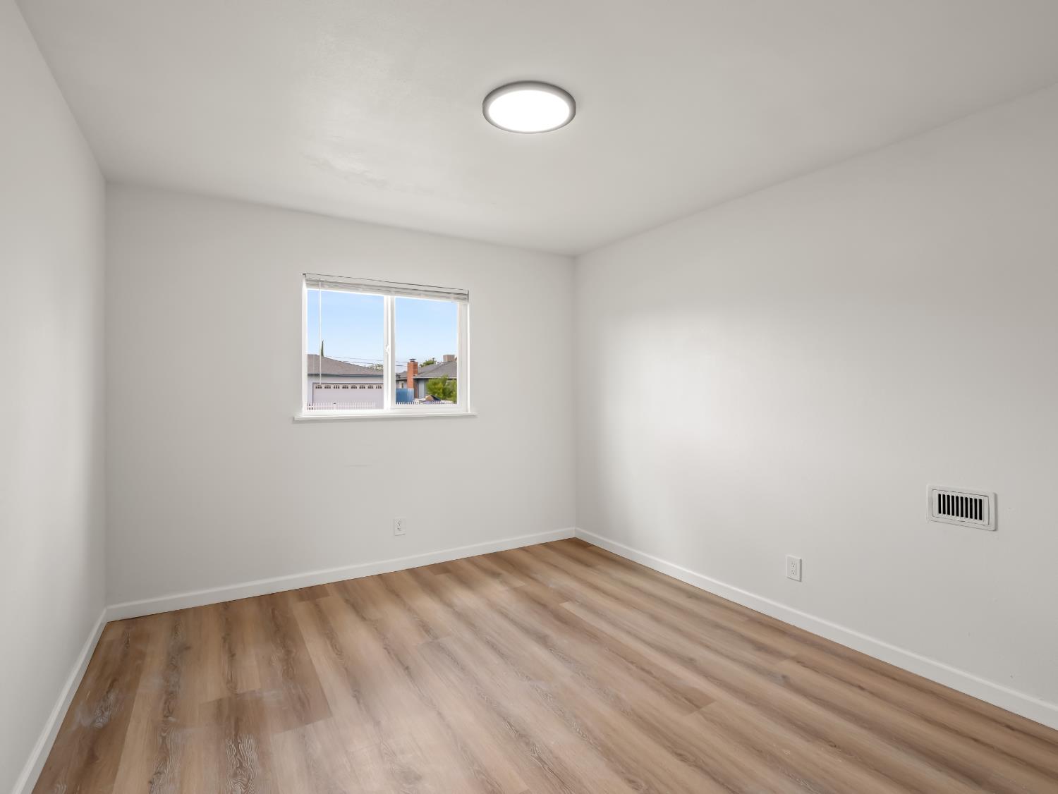 4046 E Cortland, Fresno, CA 93726