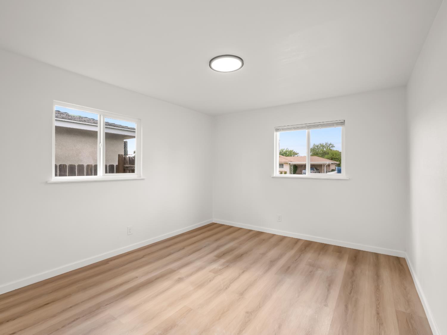 4046 E Cortland, Fresno, CA 93726