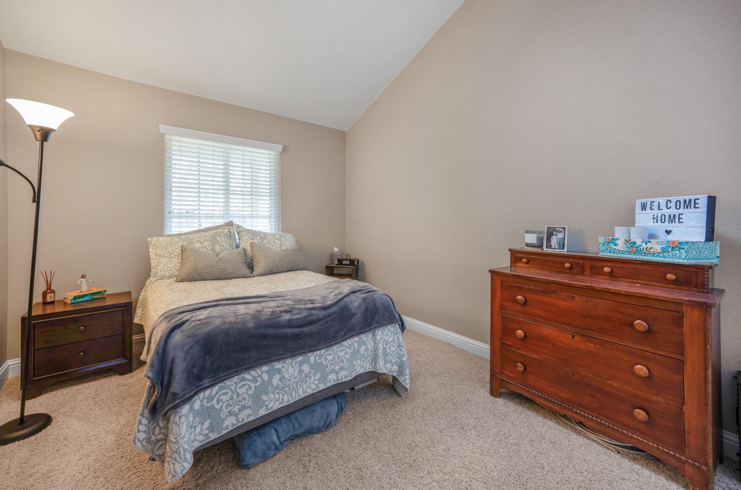 612 W El Paso Ave, Clovis, CA 93611