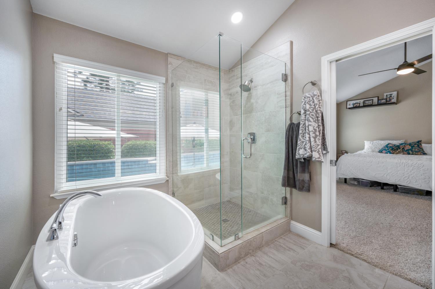 612 W El Paso Ave, Clovis, CA 93611