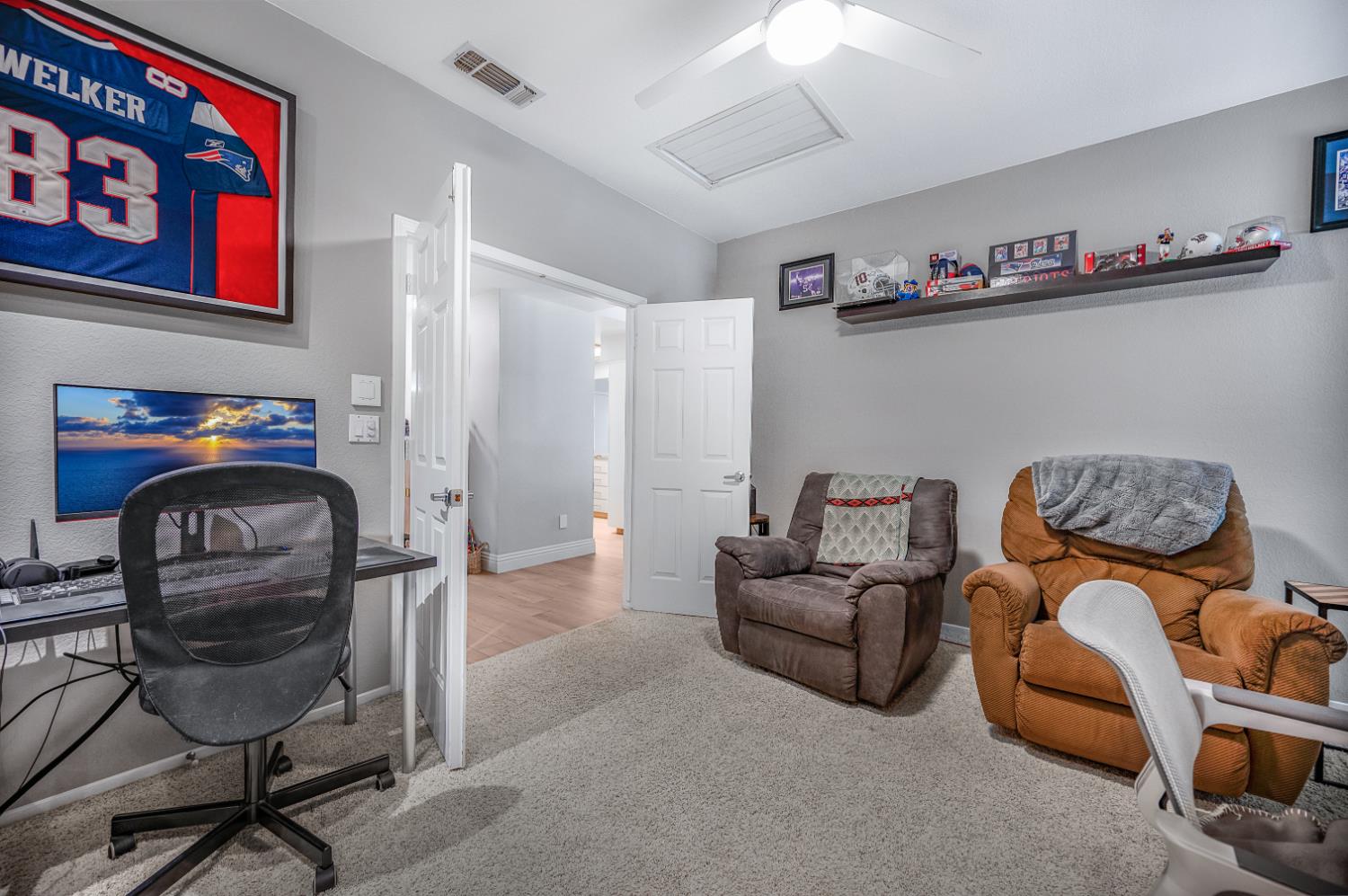 612 W El Paso Ave, Clovis, CA 93611