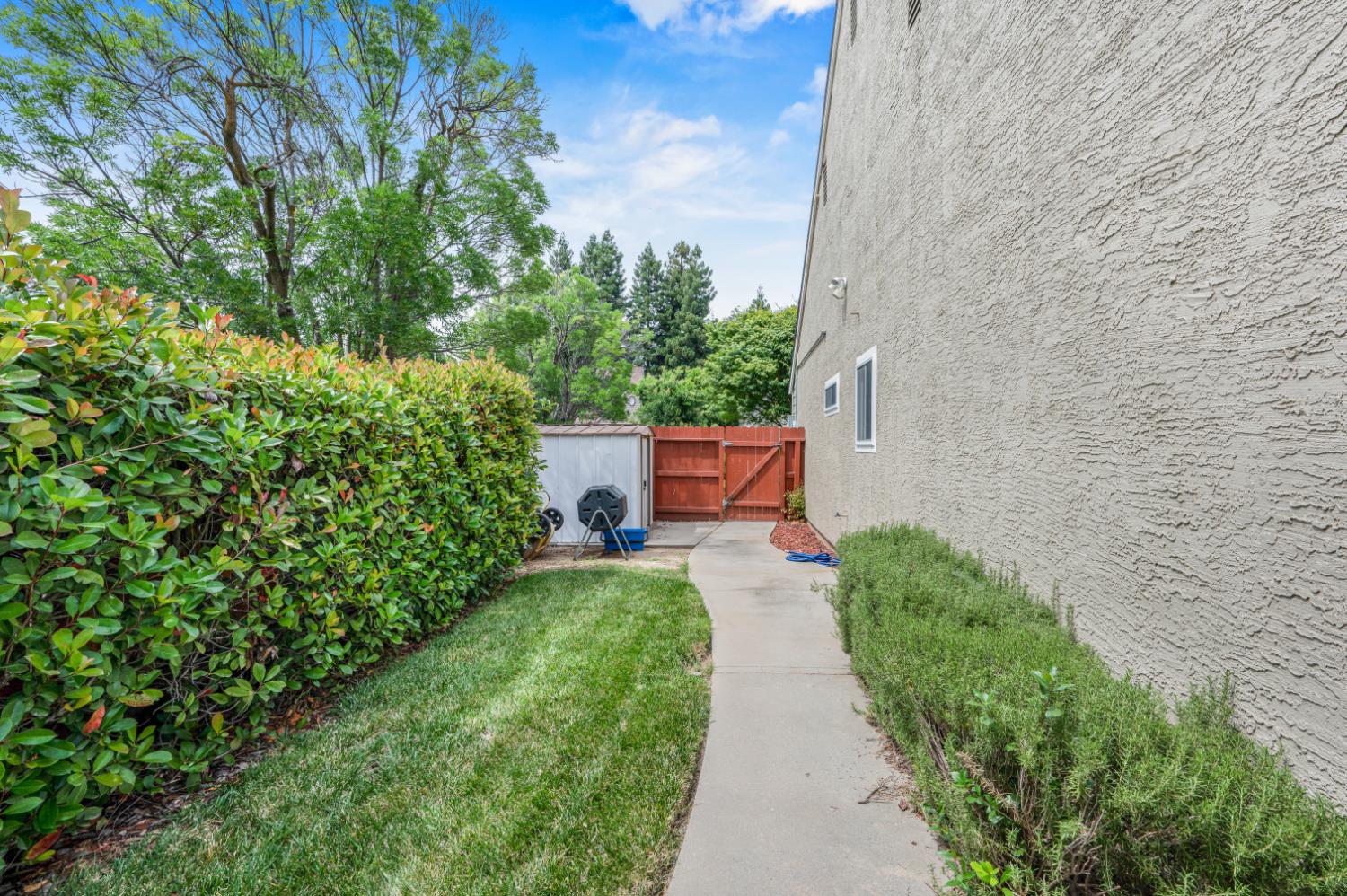 612 W El Paso Ave, Clovis, CA 93611