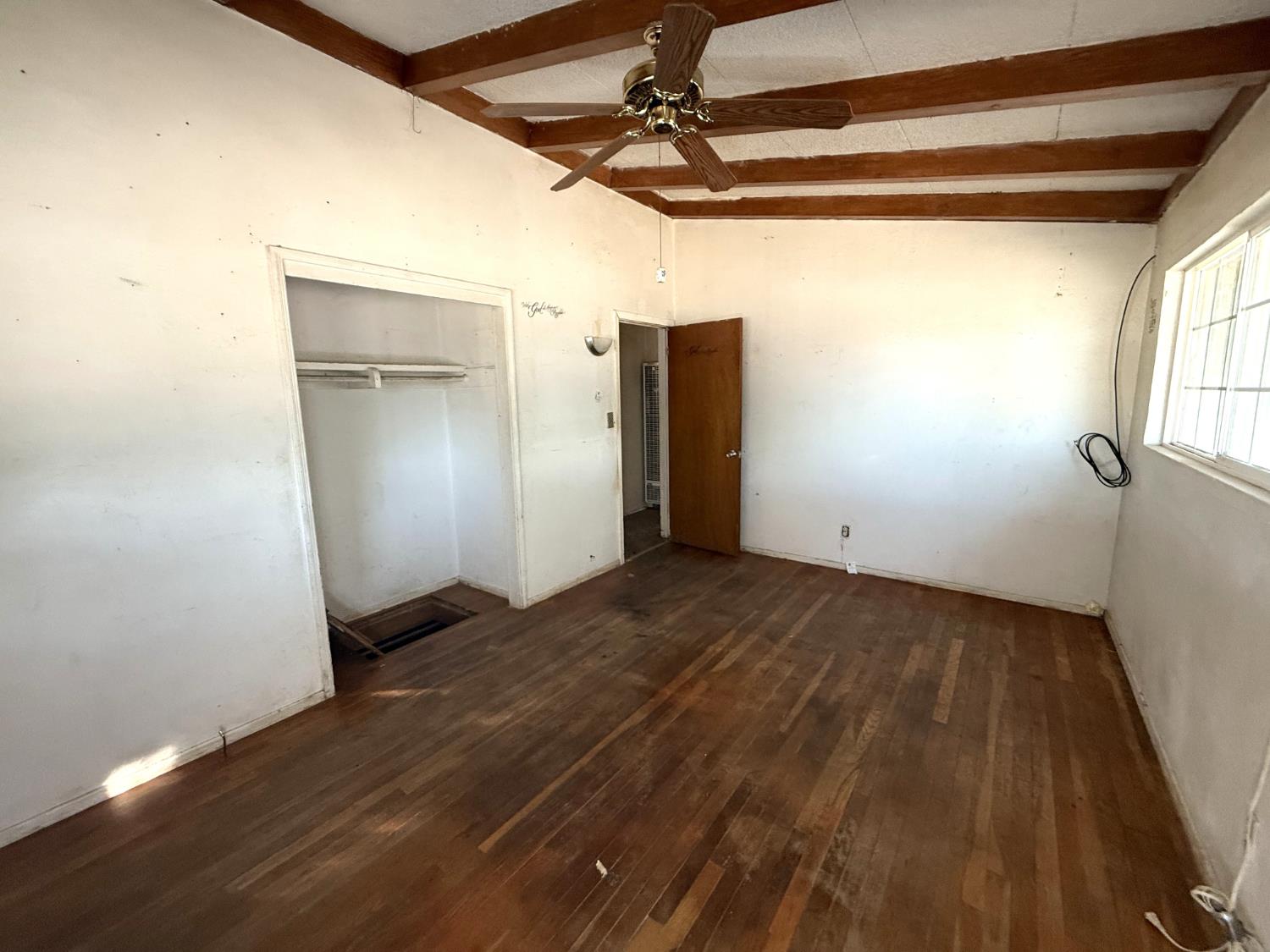 901 S C St, Madera, CA 93638