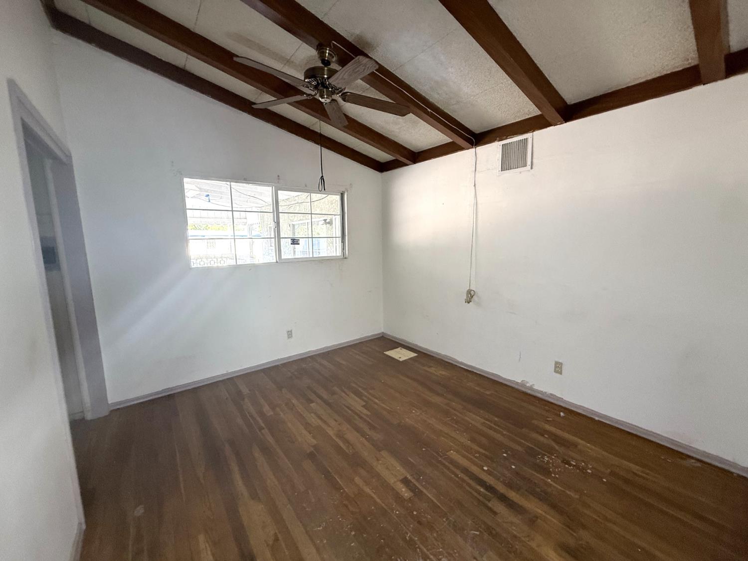 901 S C St, Madera, CA 93638