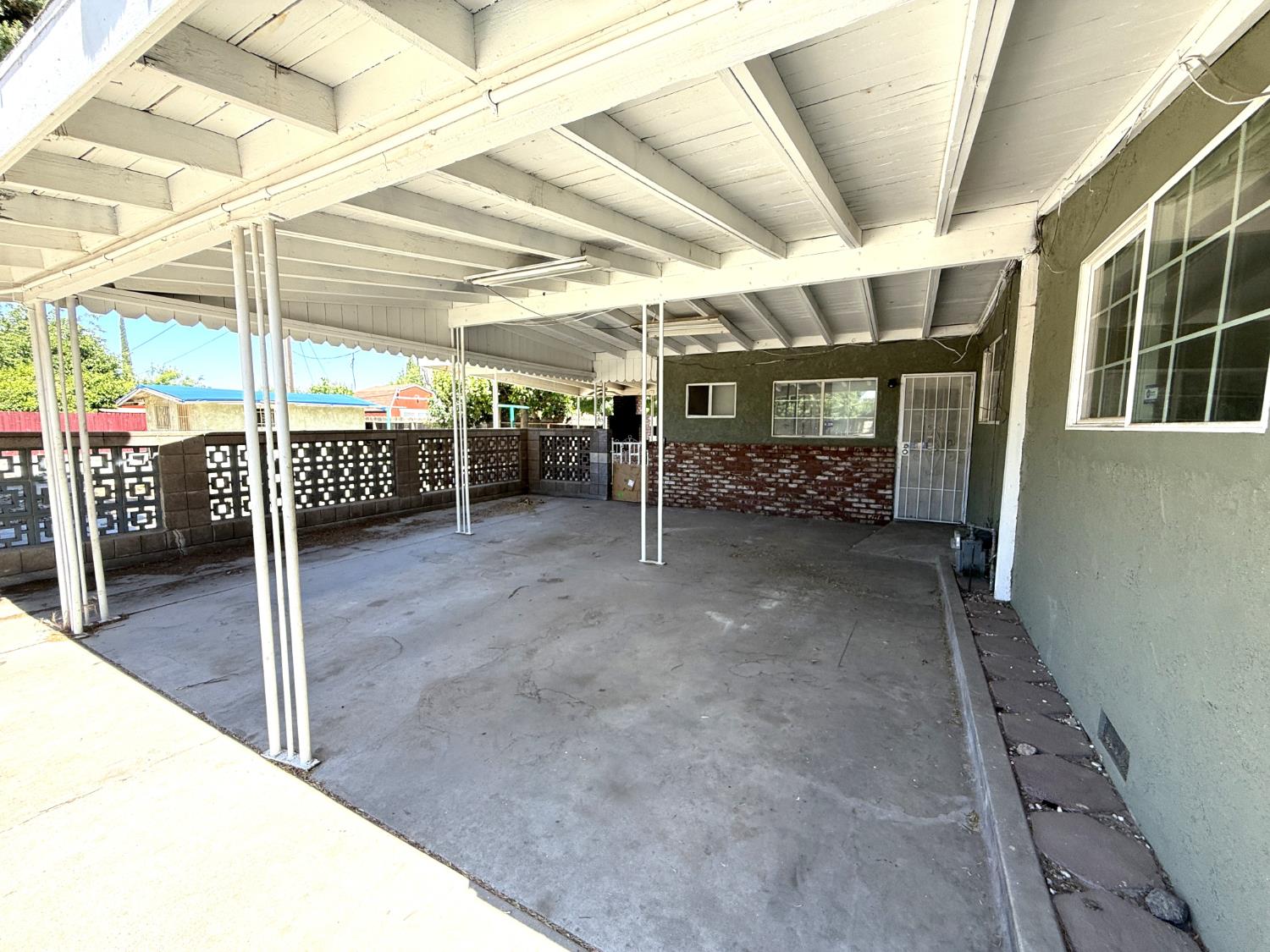 901 S C St, Madera, CA 93638