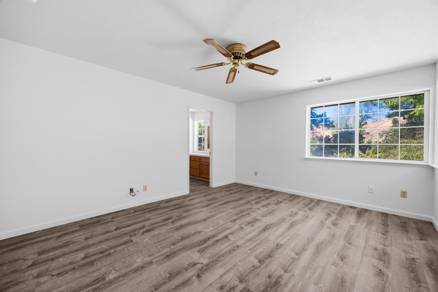 30745 Dorsey Dr, Exeter, CA 93221