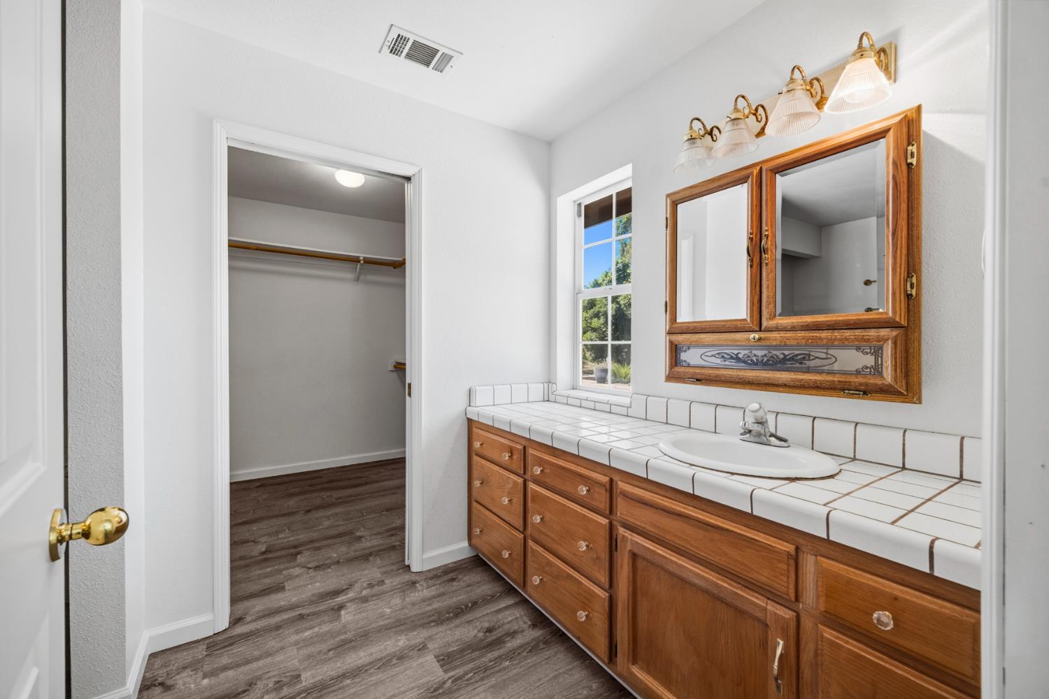 30745 Dorsey Dr, Exeter, CA 93221
