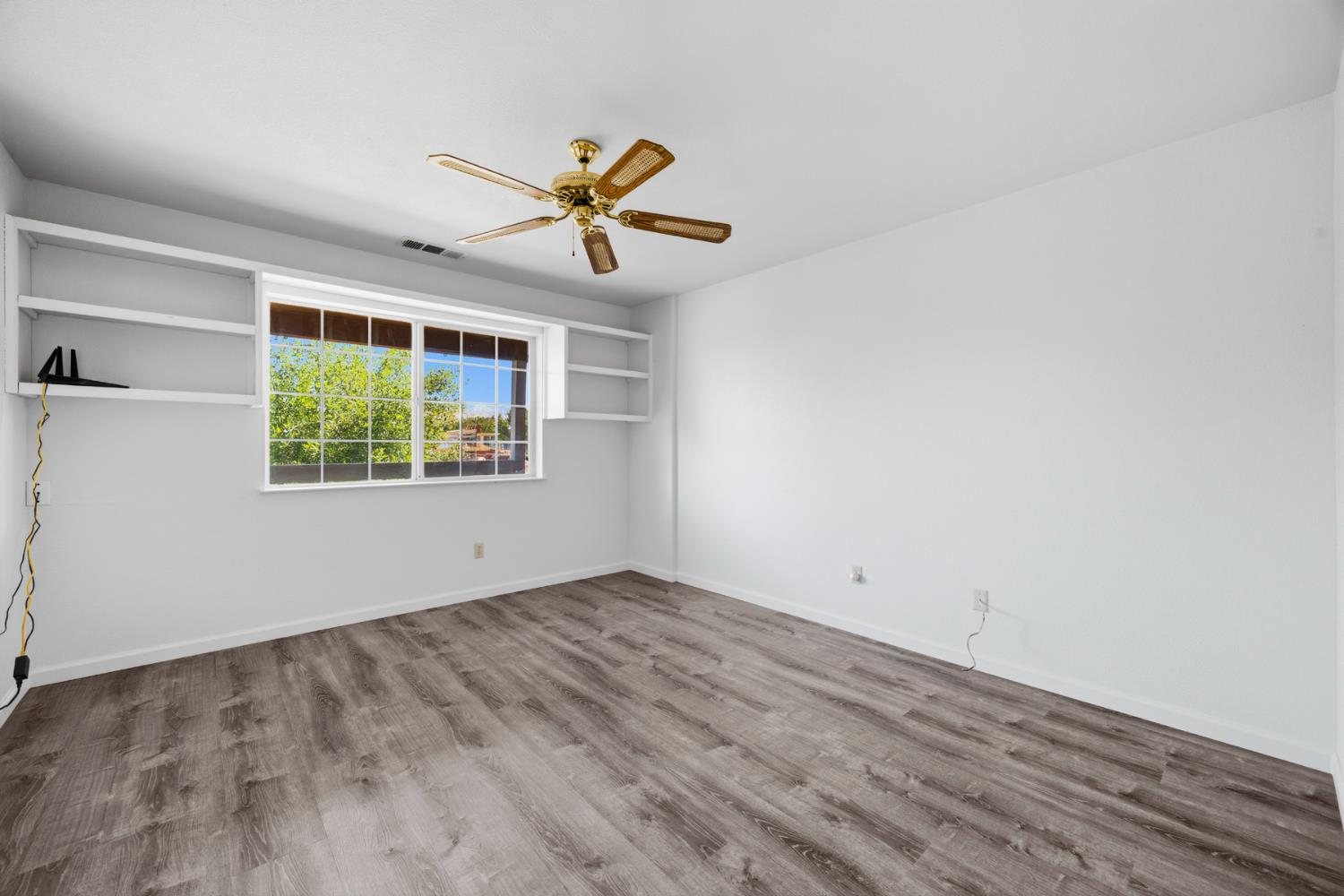 30745 Dorsey Dr, Exeter, CA 93221
