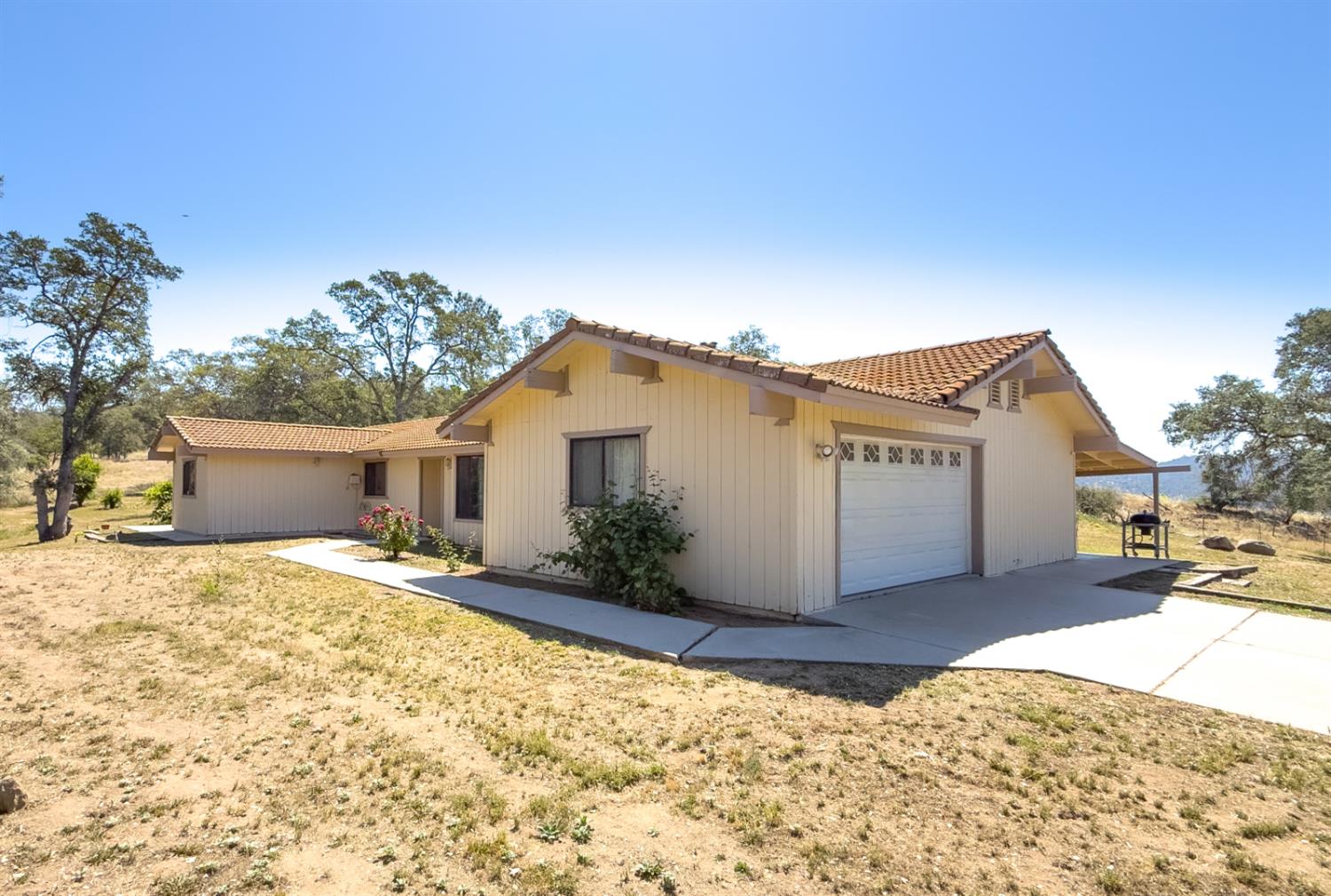 37336 Eagle Dr, Raymond, CA 93653