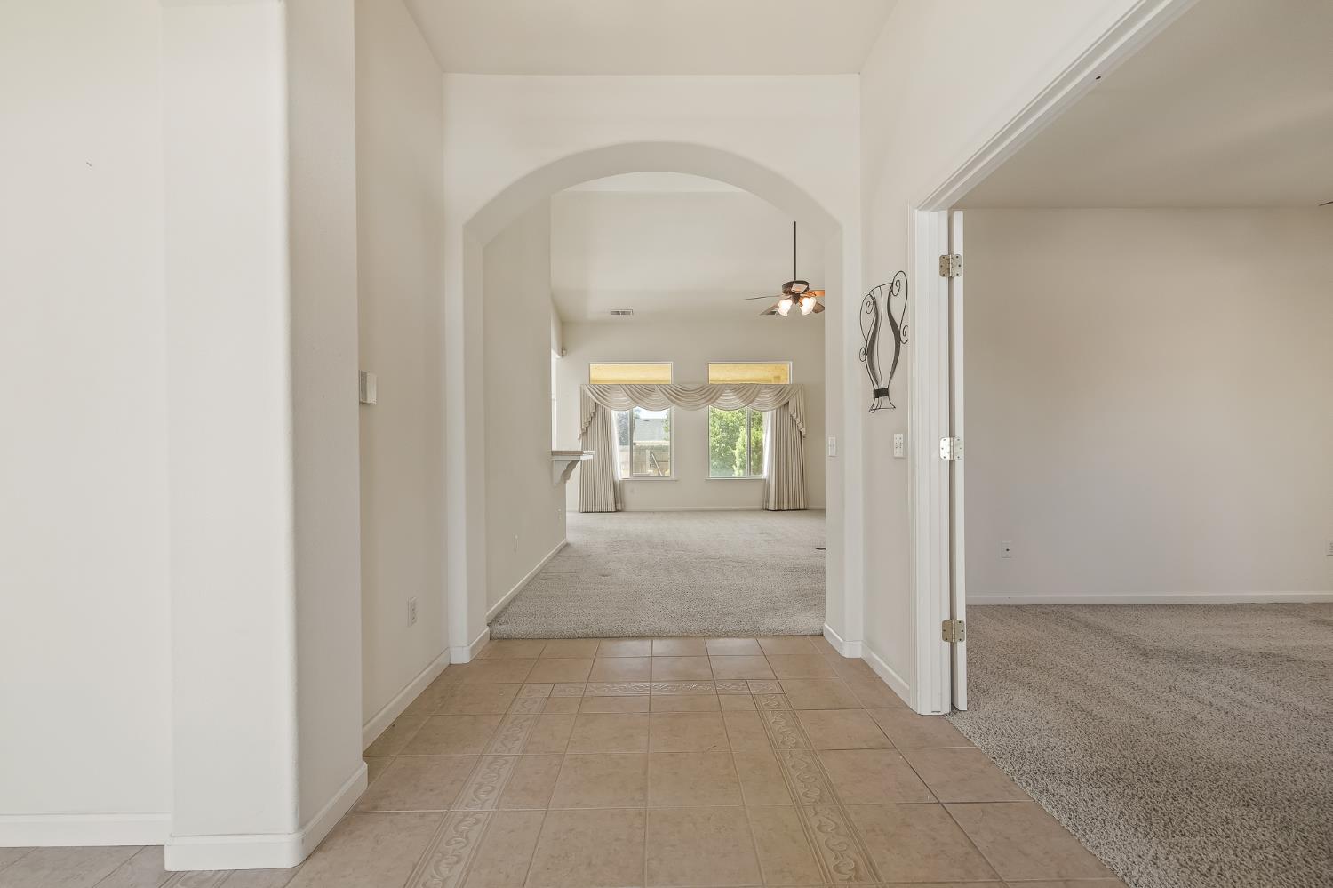 2390 Silverbrooke St, Kingsburg, CA 93631