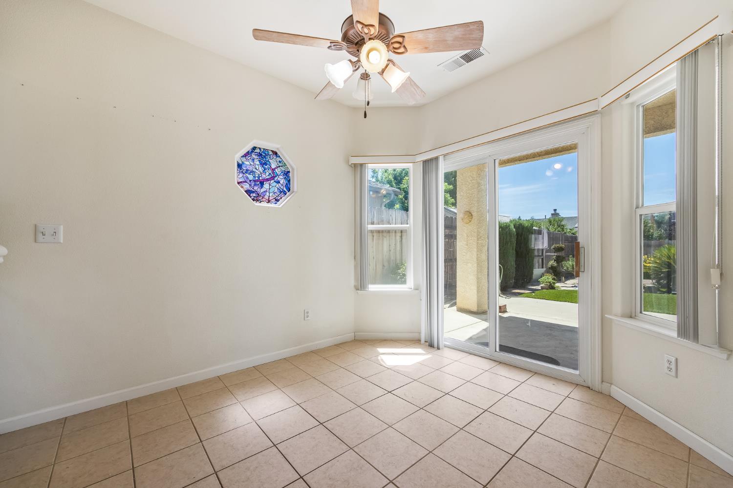 2390 Silverbrooke St, Kingsburg, CA 93631