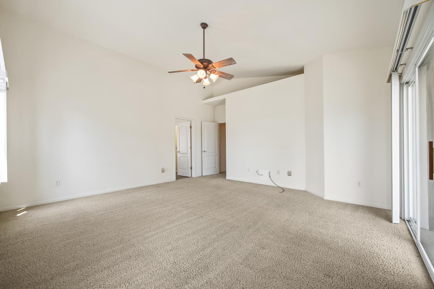2390 Silverbrooke St, Kingsburg, CA 93631