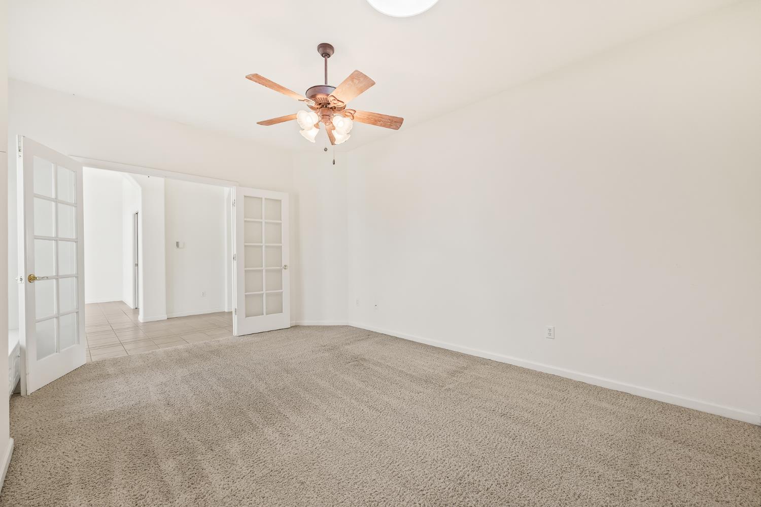 2390 Silverbrooke St, Kingsburg, CA 93631