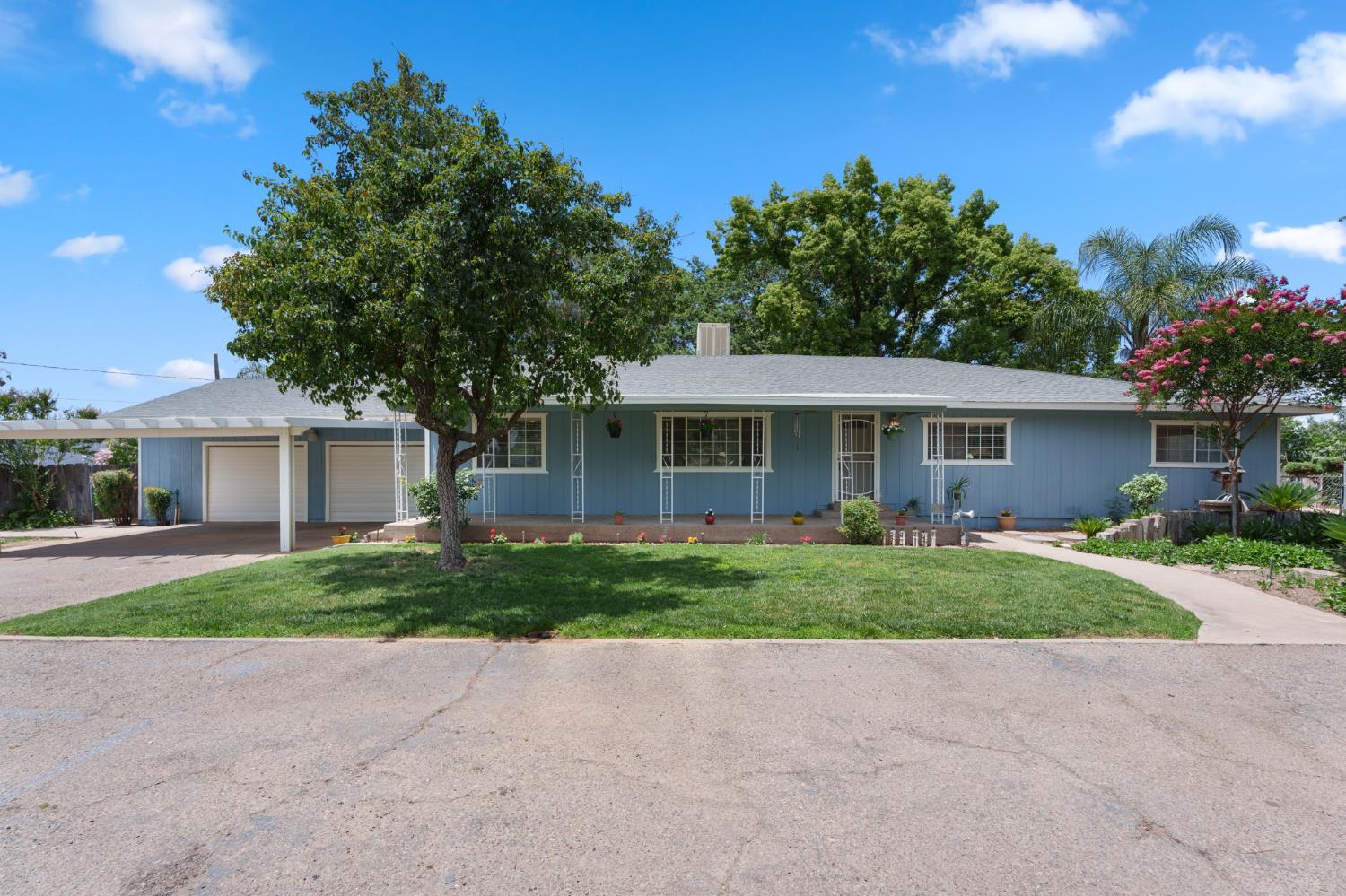 10365 10361 E Bullard Ave, Clovis, CA 93619