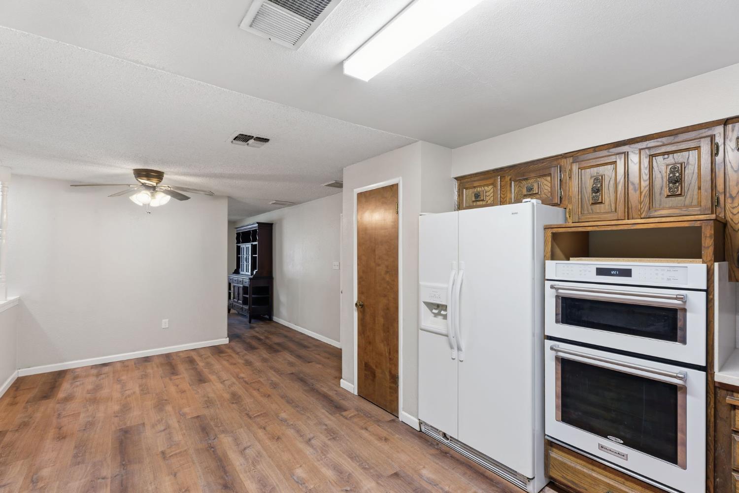10365 10361 E Bullard Ave, Clovis, CA 93619