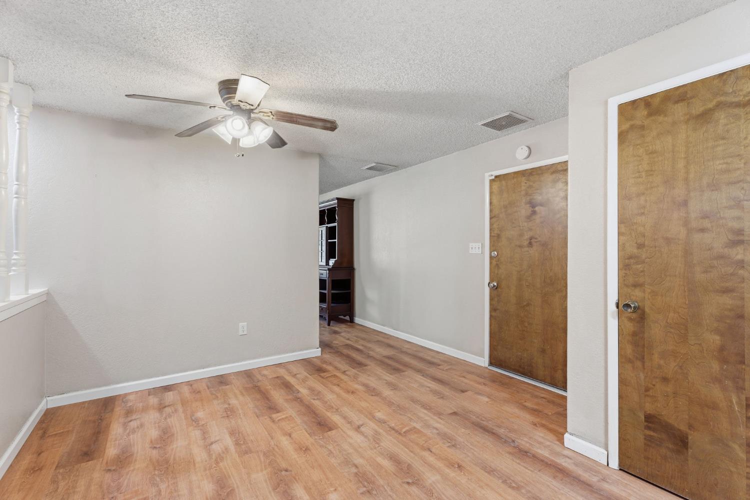10365 10361 E Bullard Ave, Clovis, CA 93619