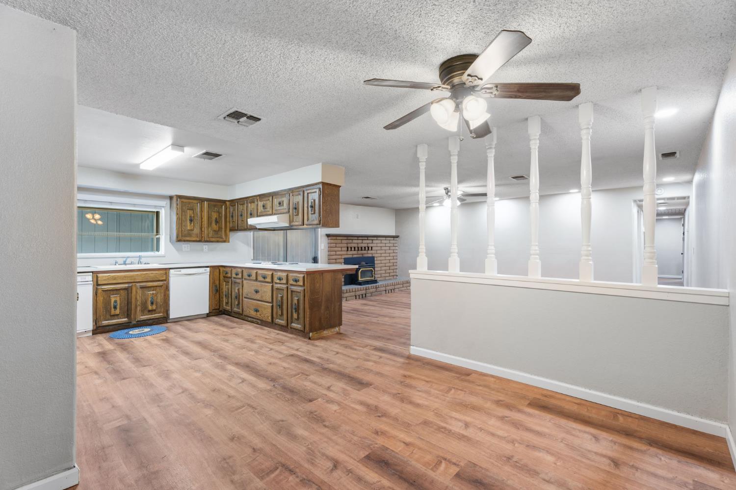 10365 10361 E Bullard Ave, Clovis, CA 93619