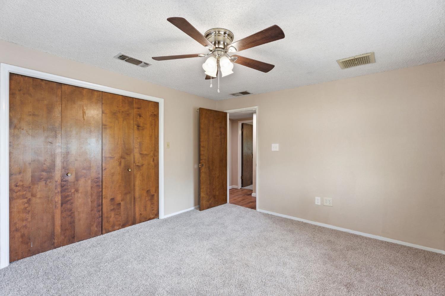 10365 10361 E Bullard Ave, Clovis, CA 93619