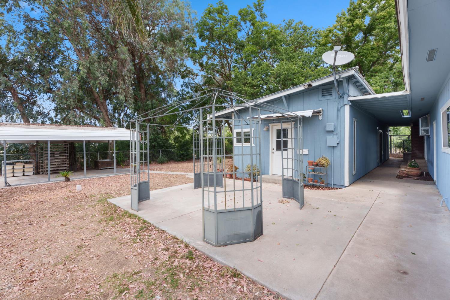 10365 10361 E Bullard Ave, Clovis, CA 93619