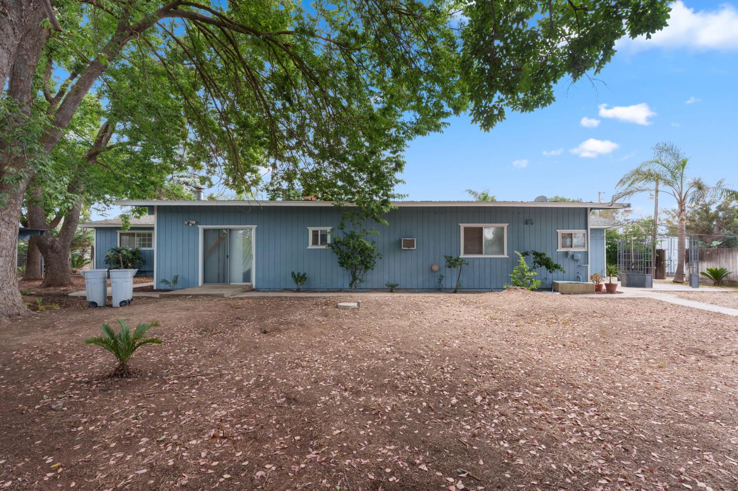 10365 10361 E Bullard Ave, Clovis, CA 93619