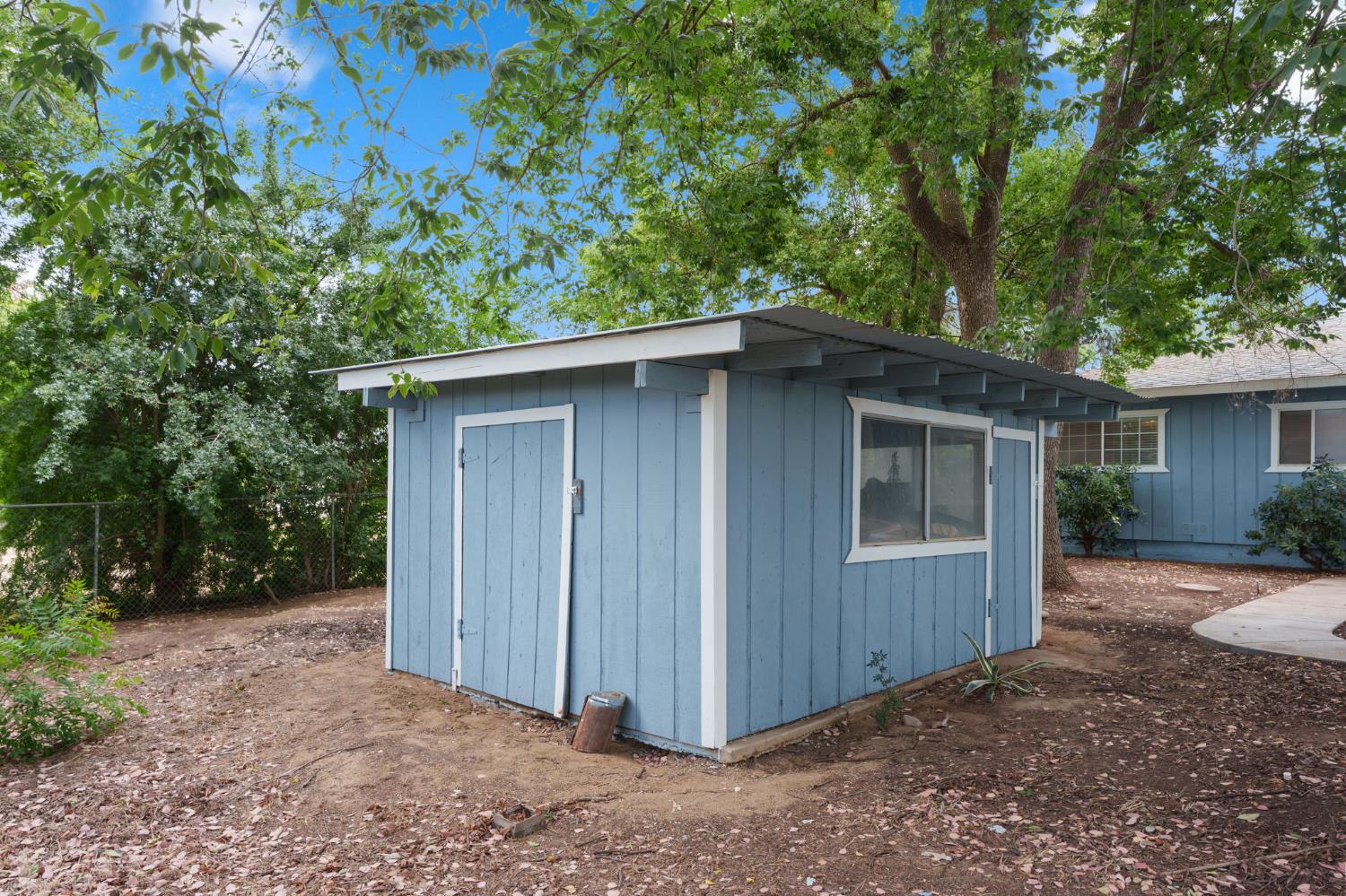 10365 10361 E Bullard Ave, Clovis, CA 93619