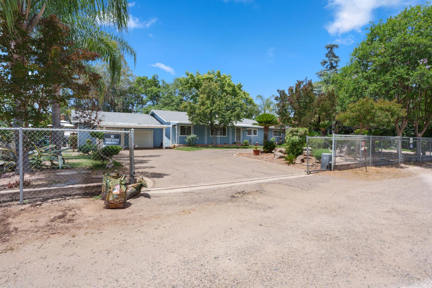10365 10361 E Bullard Ave, Clovis, CA 93619