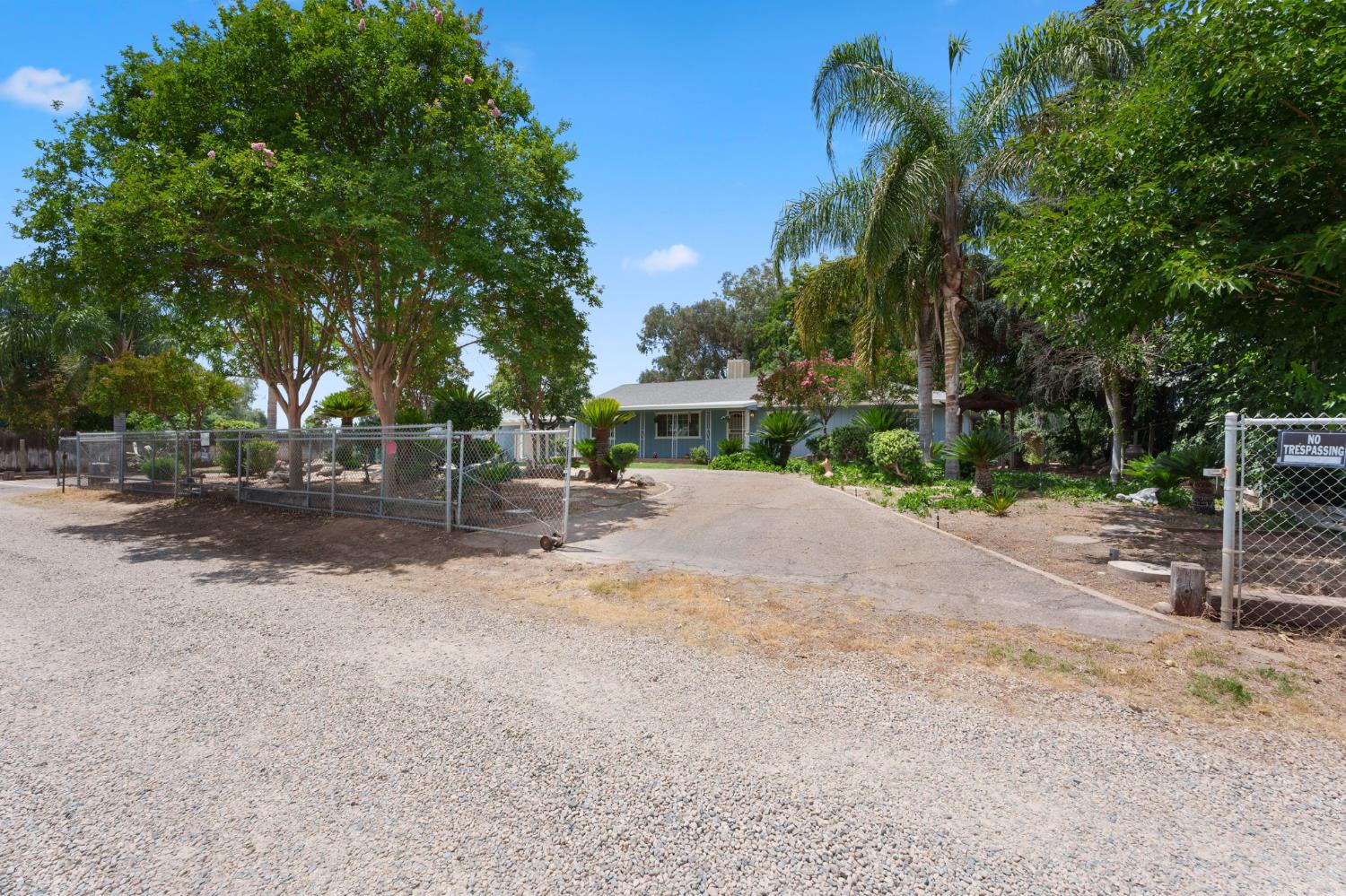 10365 10361 E Bullard Ave, Clovis, CA 93619