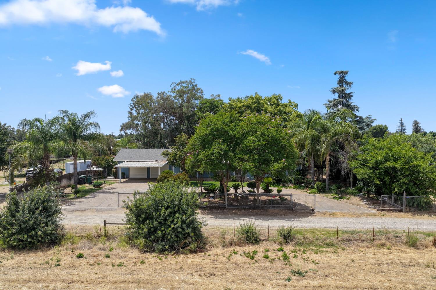 10365 10361 E Bullard Ave, Clovis, CA 93619