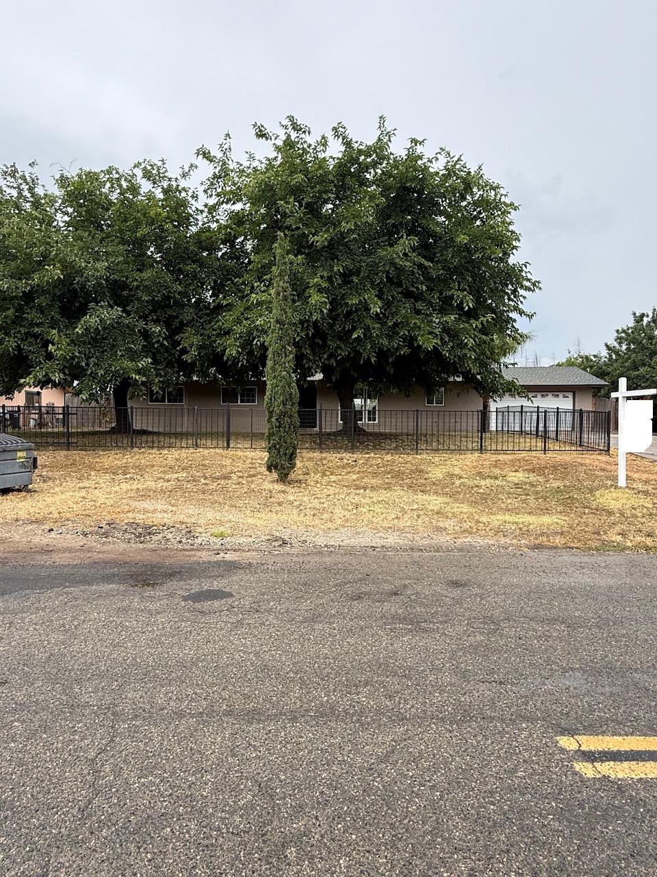 17316 Camden Dr, Madera, CA 93638