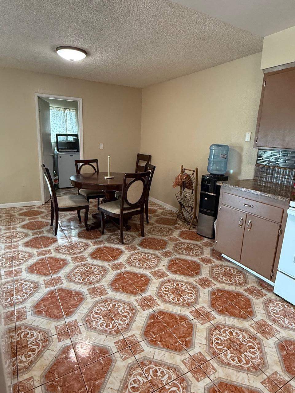17316 Camden Dr, Madera, CA 93638