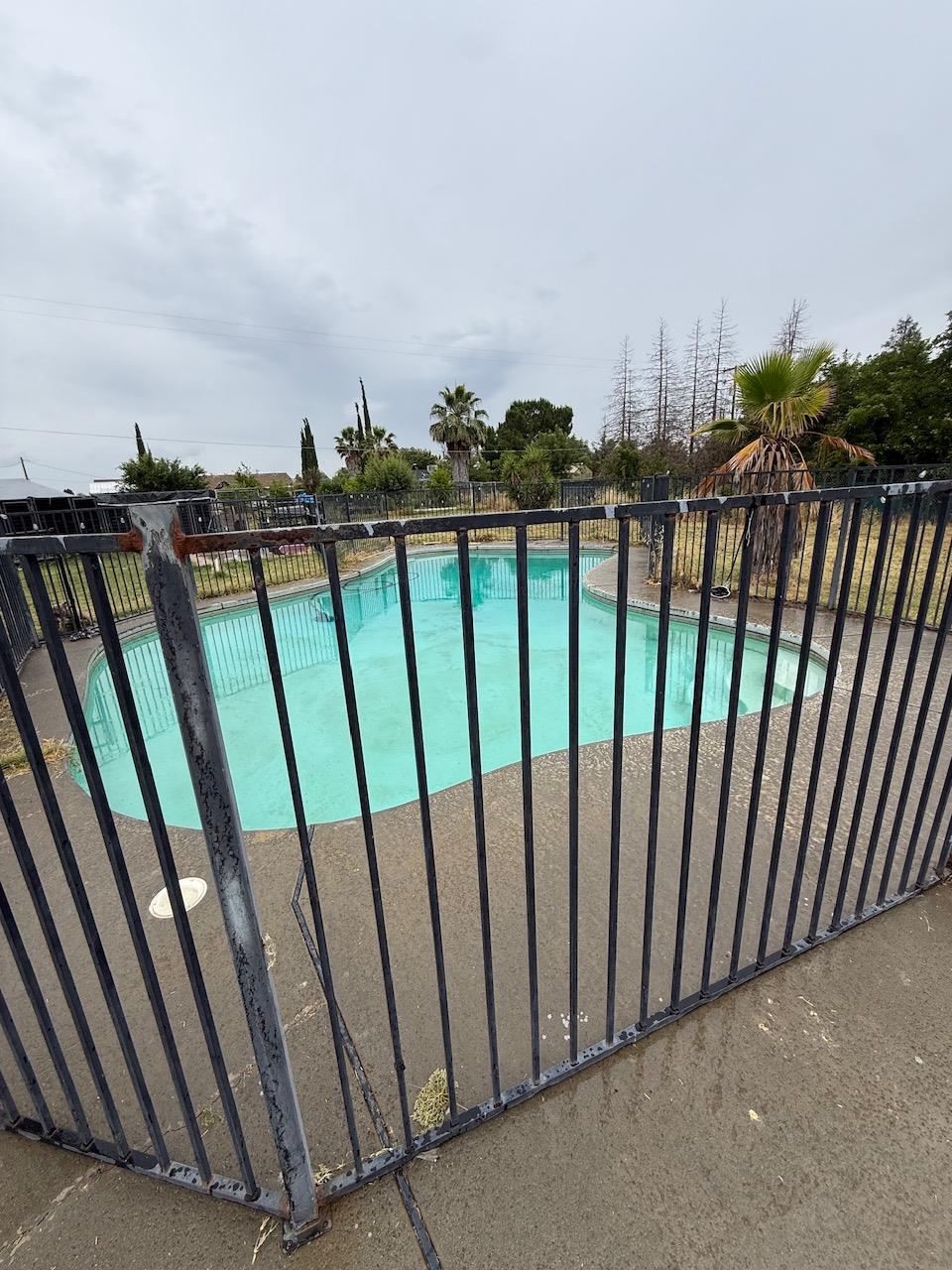 17316 Camden Dr, Madera, CA 93638