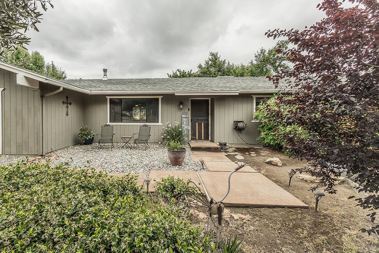 29545 Oak Meadow Rd, Tollhouse, CA 93667