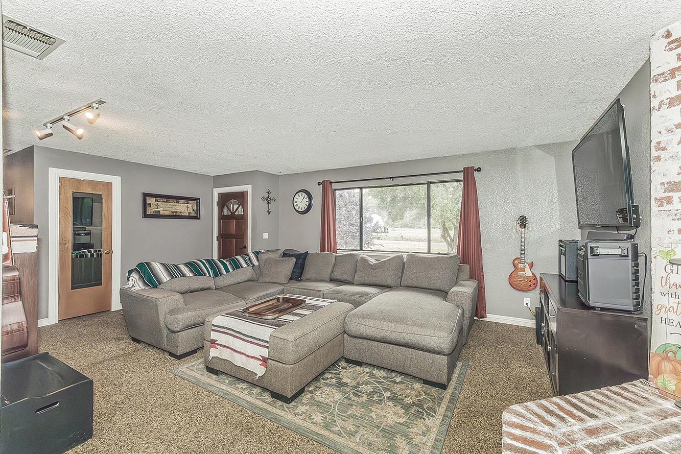 29545 Oak Meadow Rd, Tollhouse, CA 93667