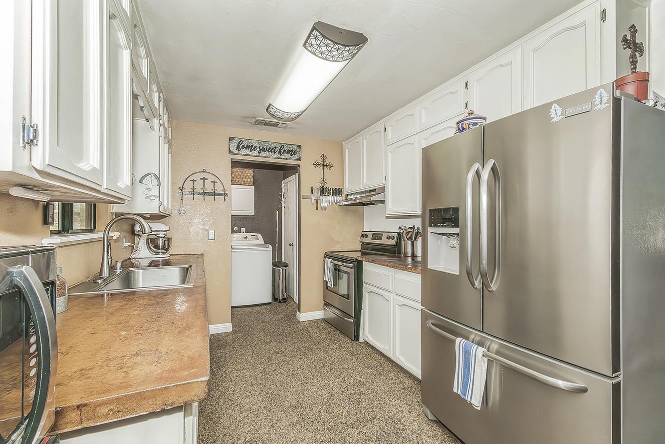 29545 Oak Meadow Rd, Tollhouse, CA 93667