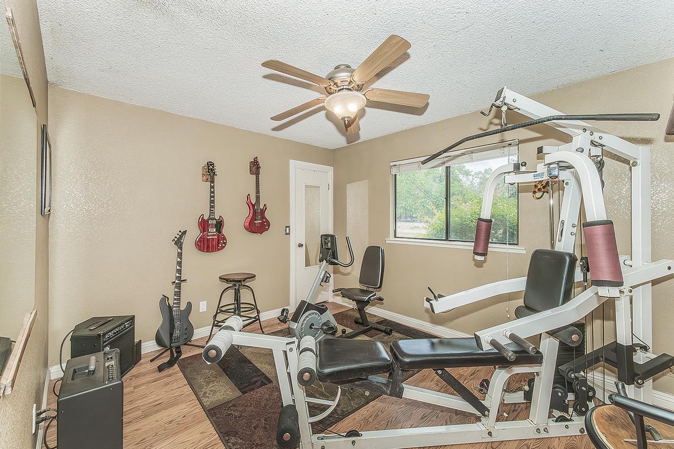 29545 Oak Meadow Rd, Tollhouse, CA 93667