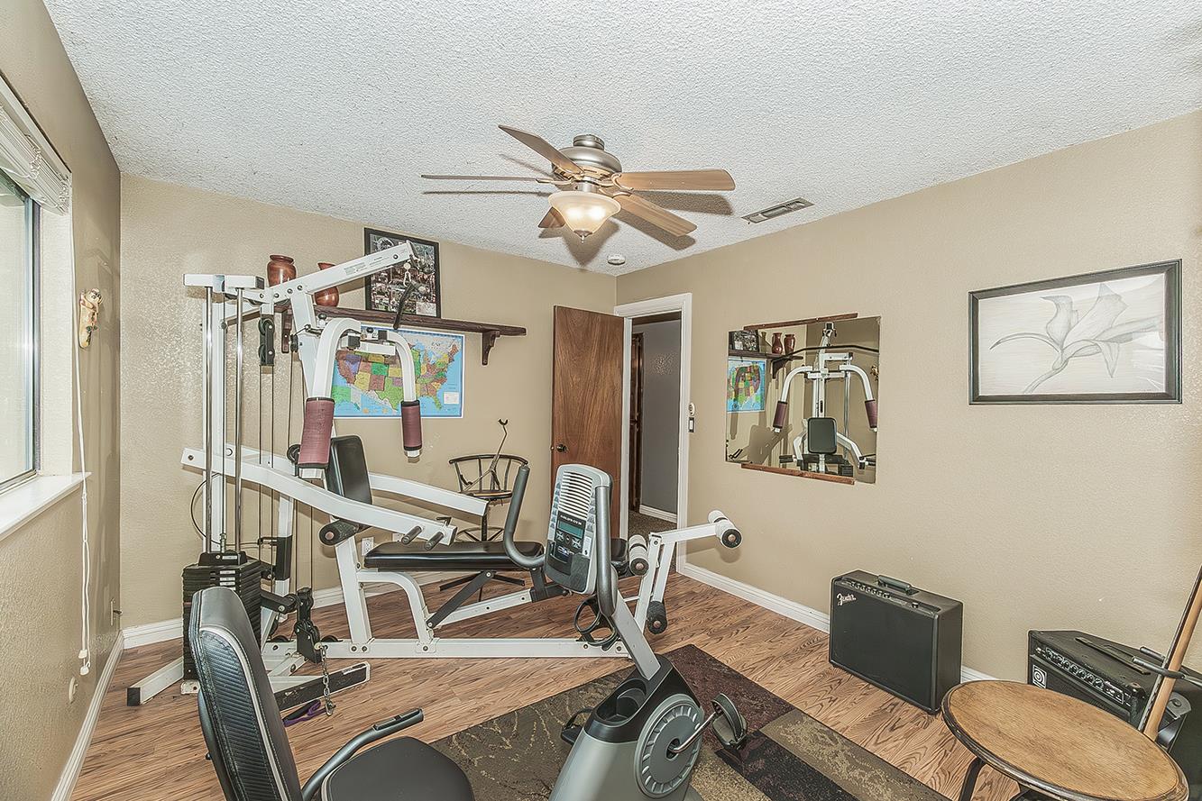 29545 Oak Meadow Rd, Tollhouse, CA 93667